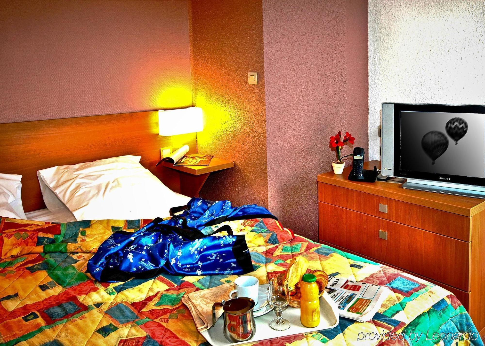 Brit Hotel L'Eclipse Nancy Heillecourt Bagian luar foto